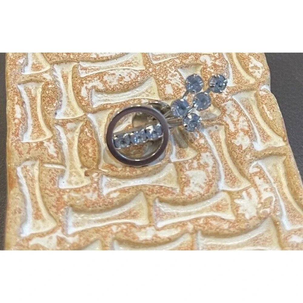 VINTAGE Blue Rhinestone FLOWER Pin